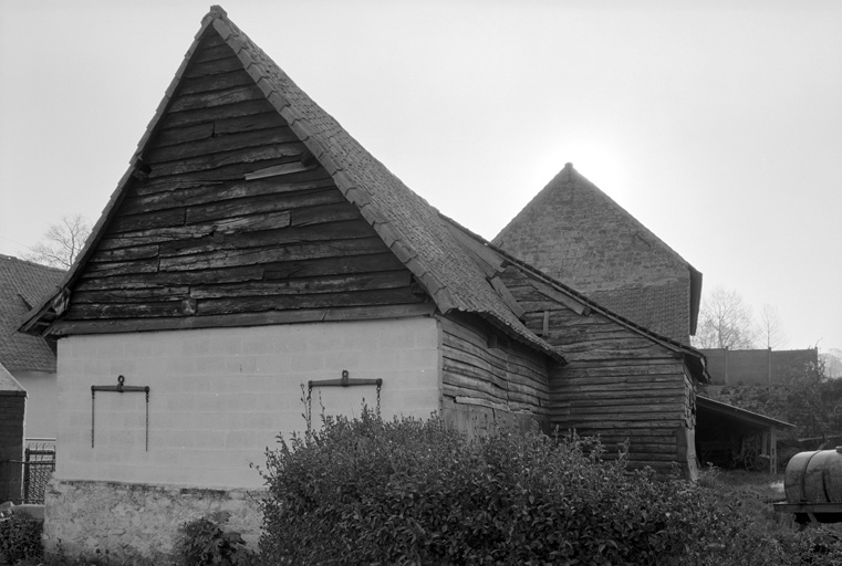 Grange, pignon.
