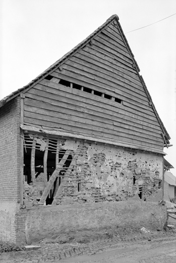 Grange extérieure à l'enceinte, pignon.