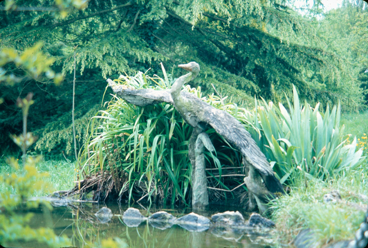 Parc, cigognes.