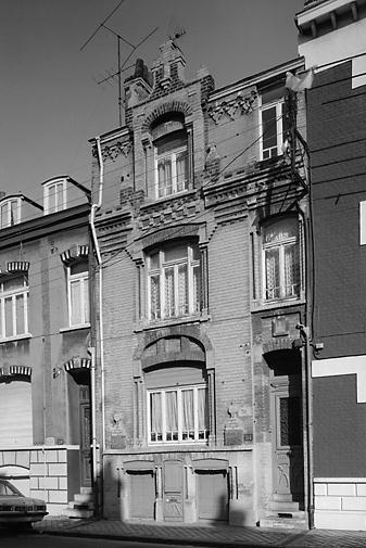 Maison à sous-sol habitable : élévation.