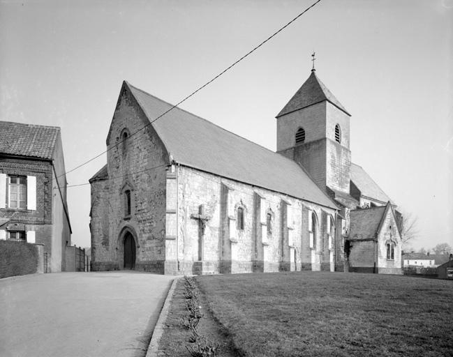 Vue générale d'angle sud-ouest.