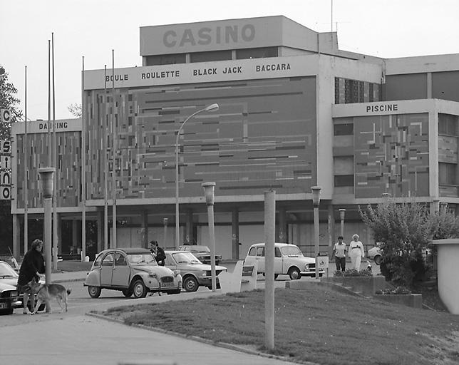 Casino municipal, façade d'entrée nord-est.