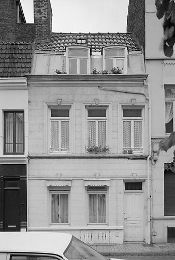 Façade sur rue.