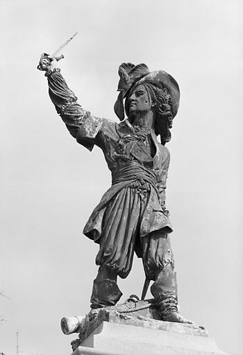 Détail : statue de Jean Bart à l'abordage.
