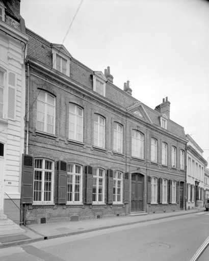 Elévation sur rue.