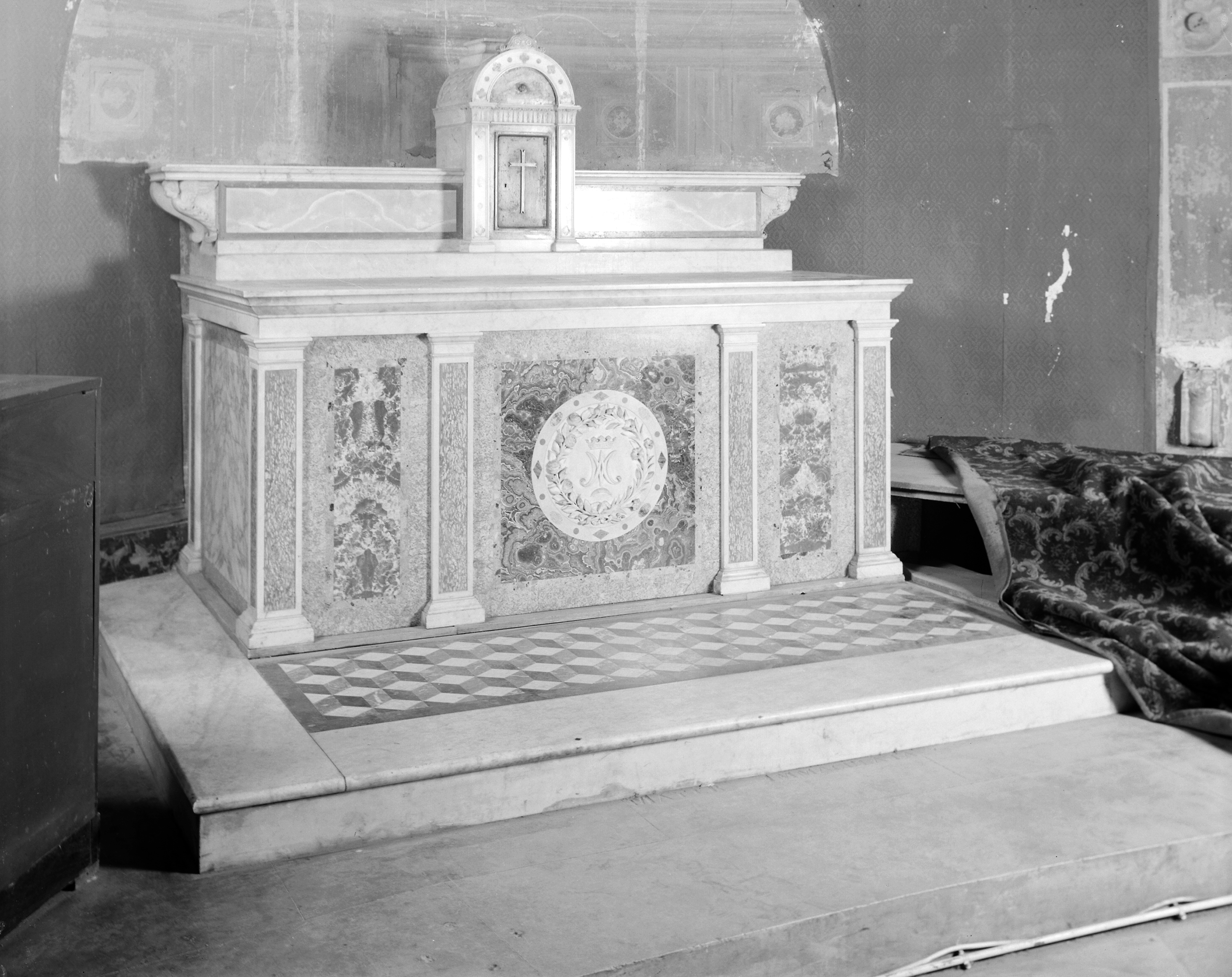 Ensemble de l'autel secondaire de l'Immaculée Conception (autel, tabernacle)