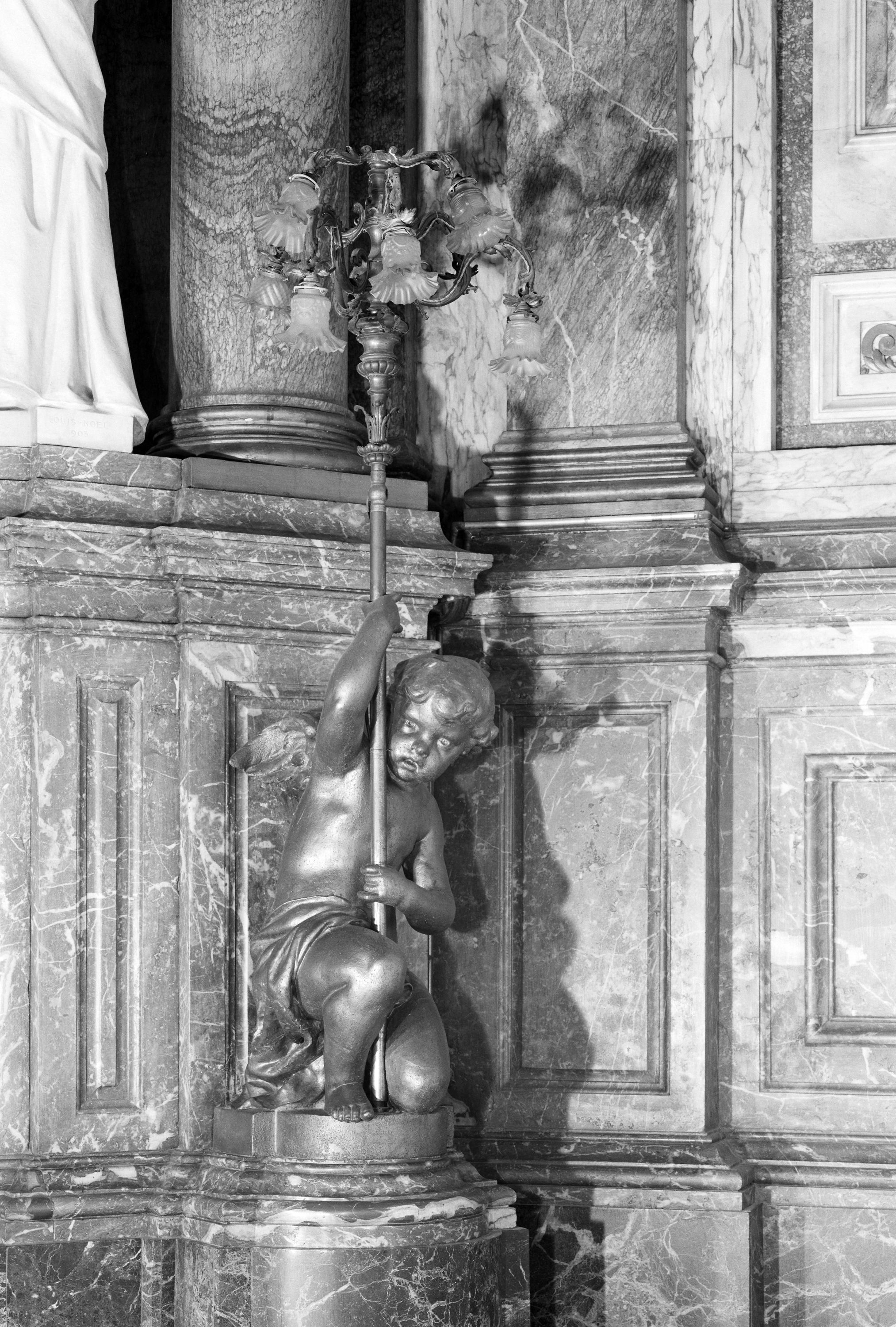 Ange, côté Saint Jean.