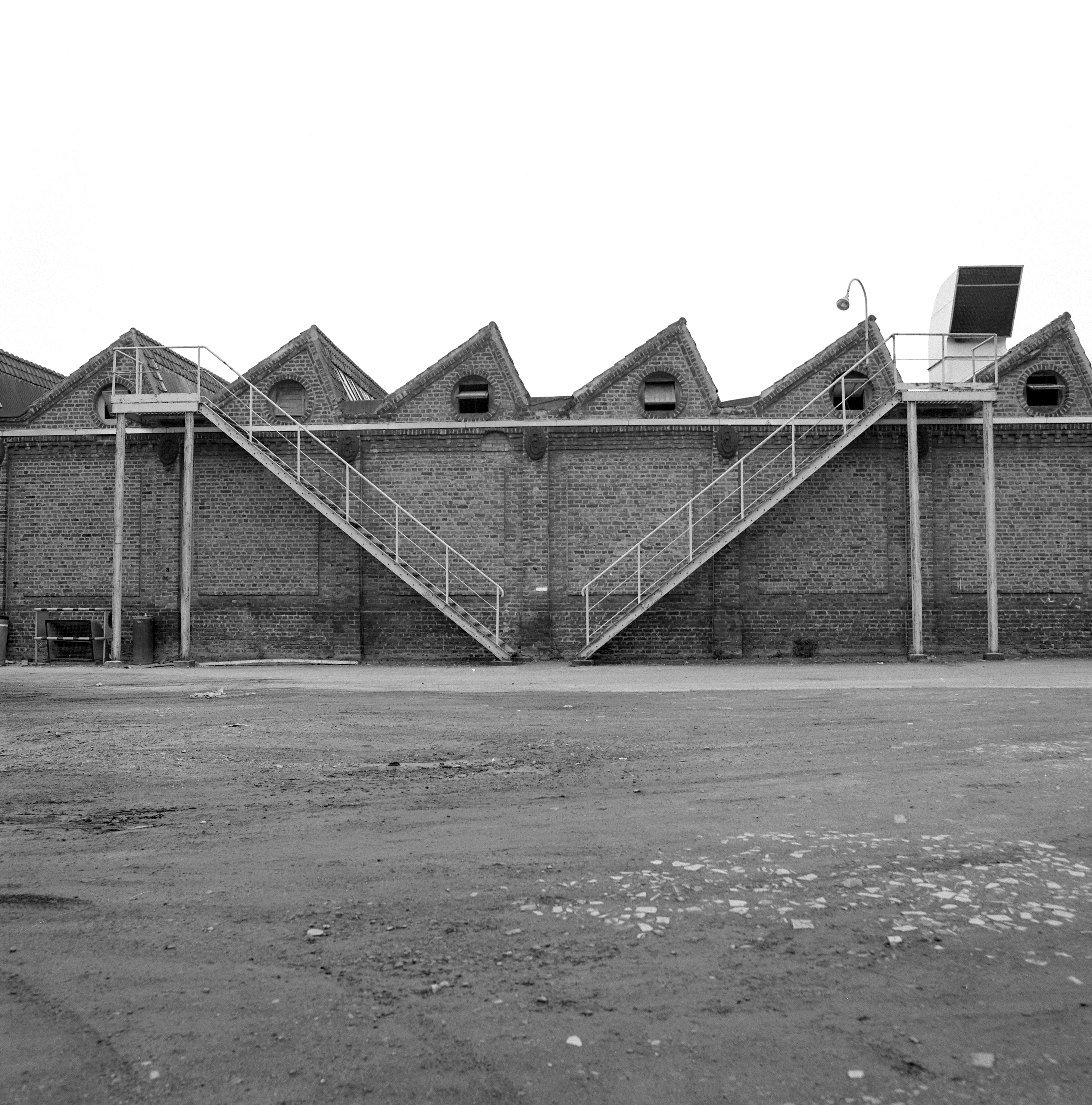 Atelier de fabrication, façade sur cour.