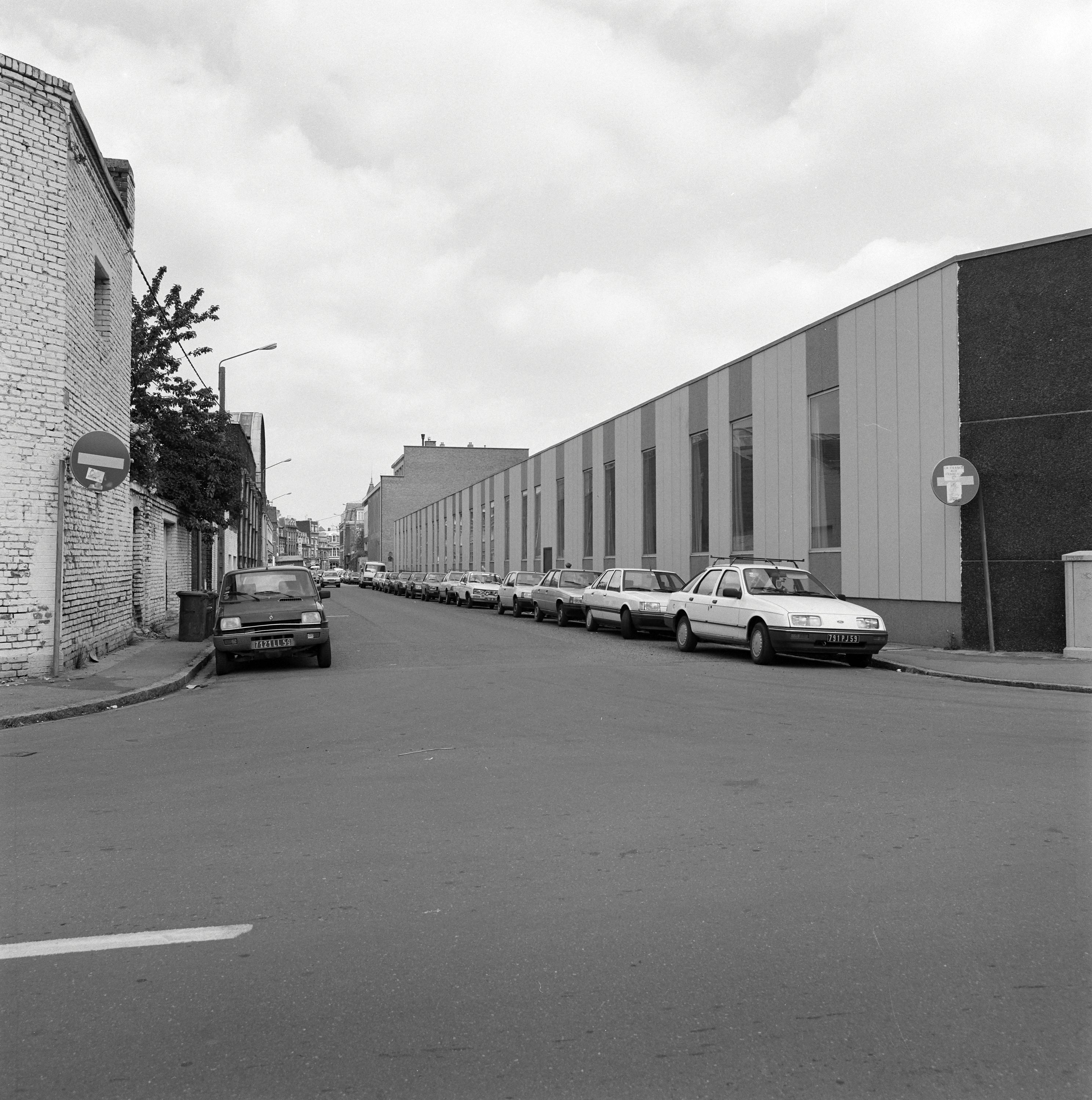 Elévation rue Hurtel. Vue prise vers le nord.