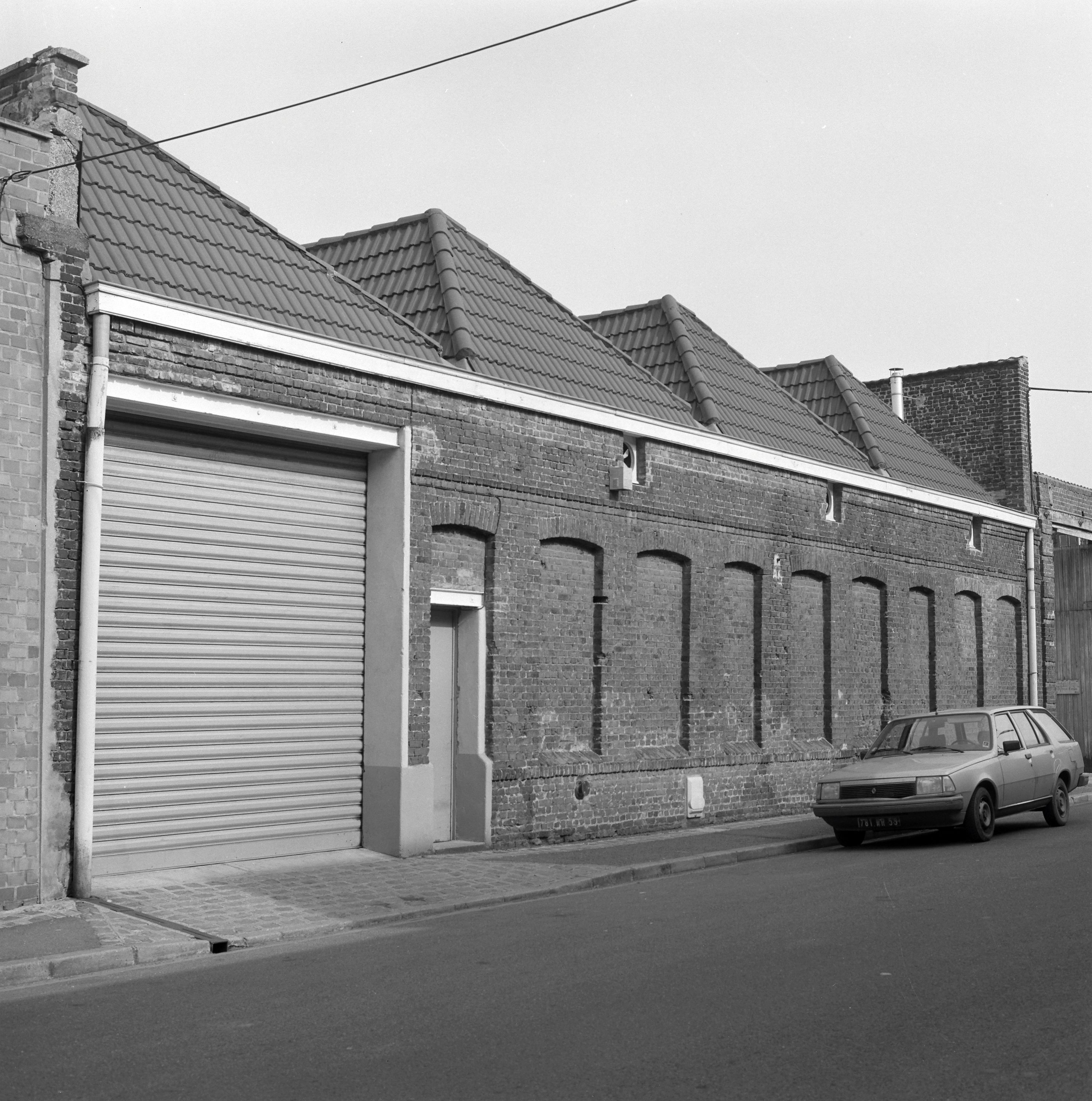Atelier de fabrication depuis la rue de Metz. Vue prise vers l'est.
