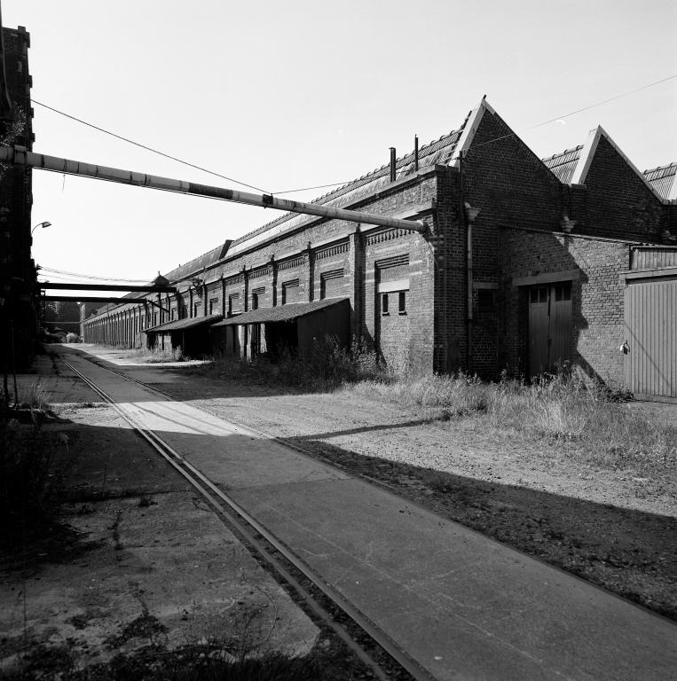 Tissage, élévation ouest. Vue prise vers le sud.