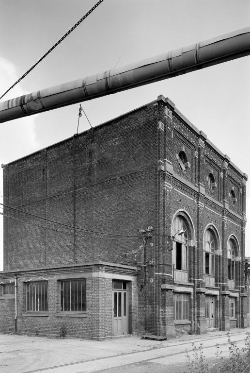 Salle des machines, vue prise vers l'est.