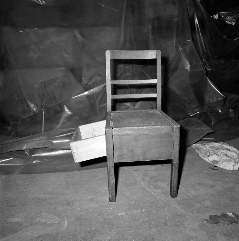 Tissage. Chaise de tisseur.