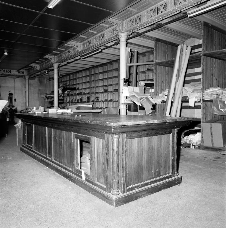 Salle des archives (ancienne remise), rez-de-chaussée.