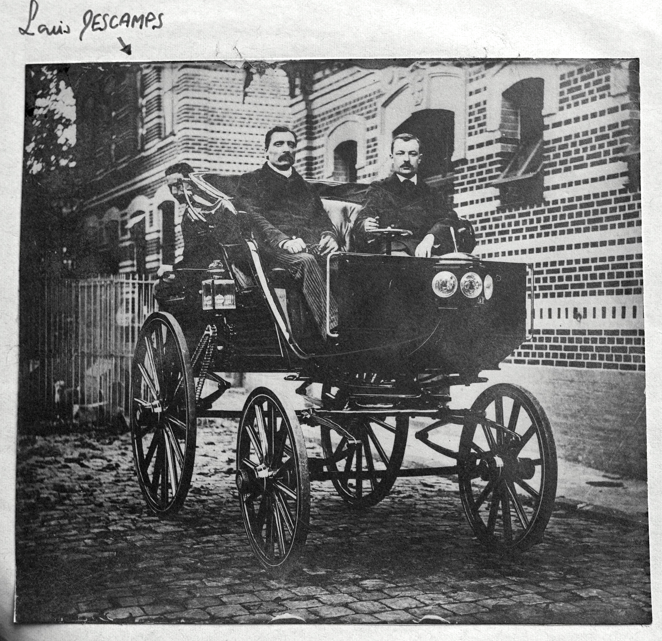 Le "Phaéton", [ca 1893] (AP Delepoulle, La Chapelle-d'Armentières).