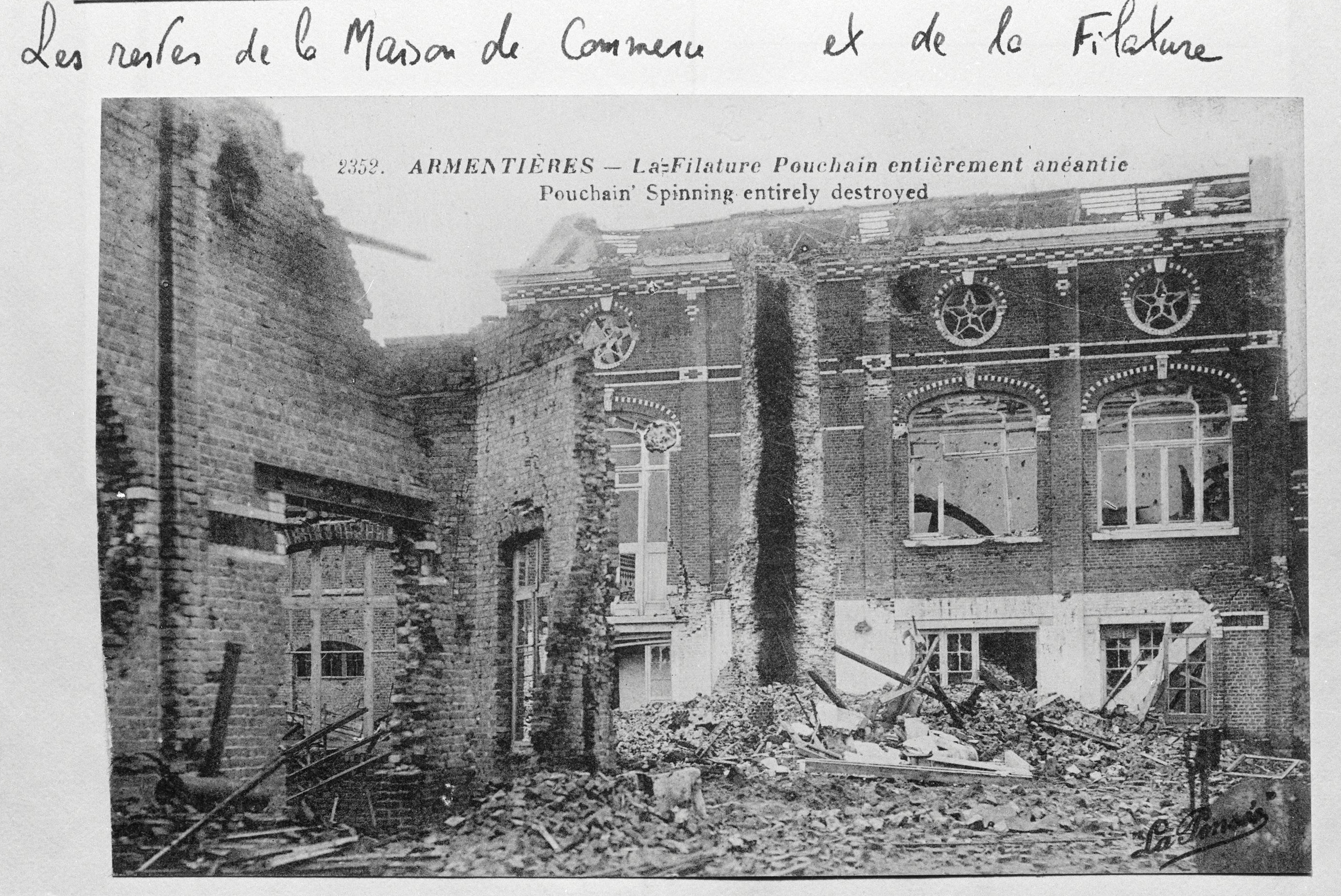 La filature détruite des établissements Pouchain. Photographie, [vers 1918] (coll. part. Delepoulle).