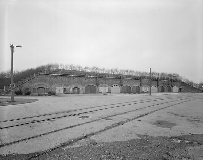 Le bastion 32 construit en 1874, vue générale depuis la nouvelle rue militaire.