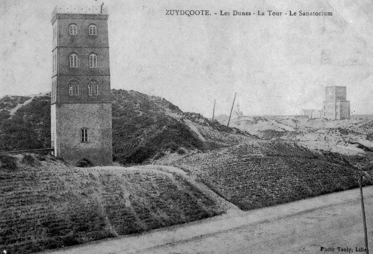 Vue depuis la plage, carte postale (coll. part.).