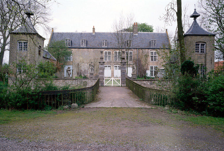 Manoir, élévation antérieure.