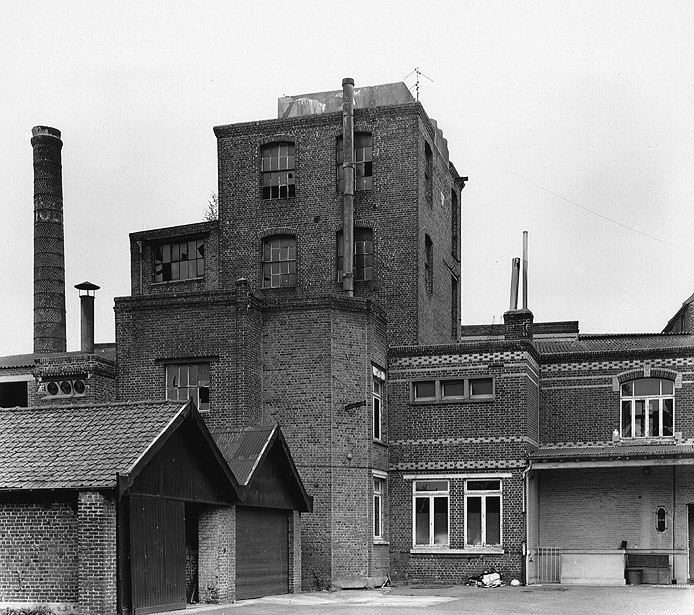 Brasserie et logement patronal vers le nord.