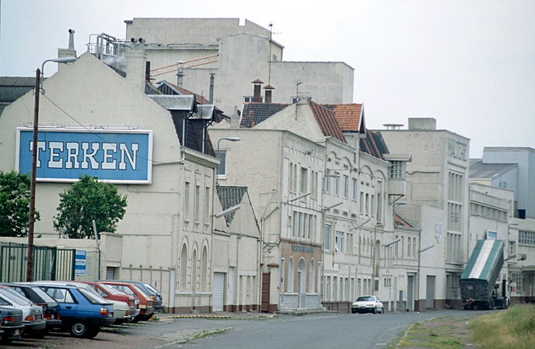 Elévation sur quai.