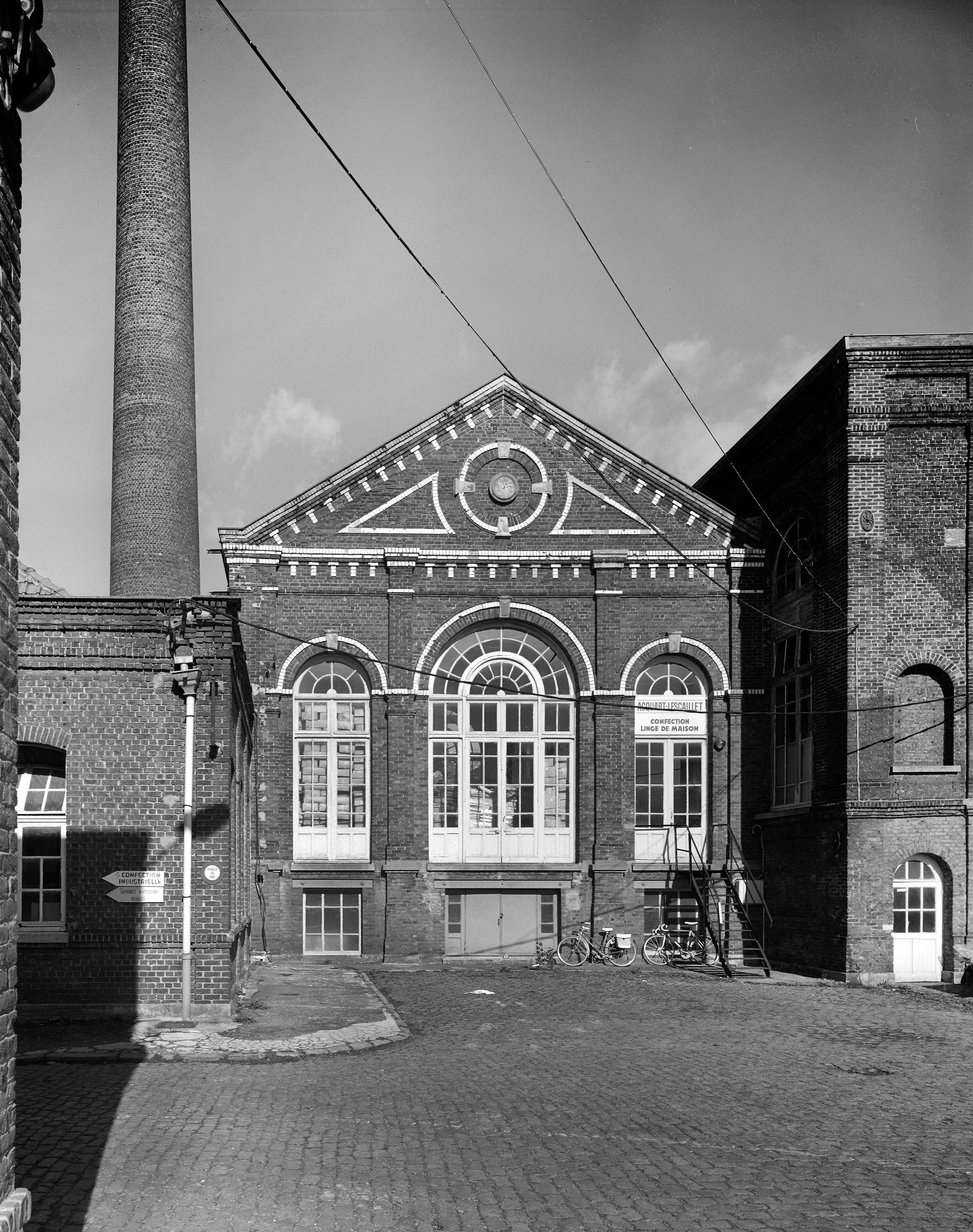 Seconde salle des machines. Élévation antérieure.