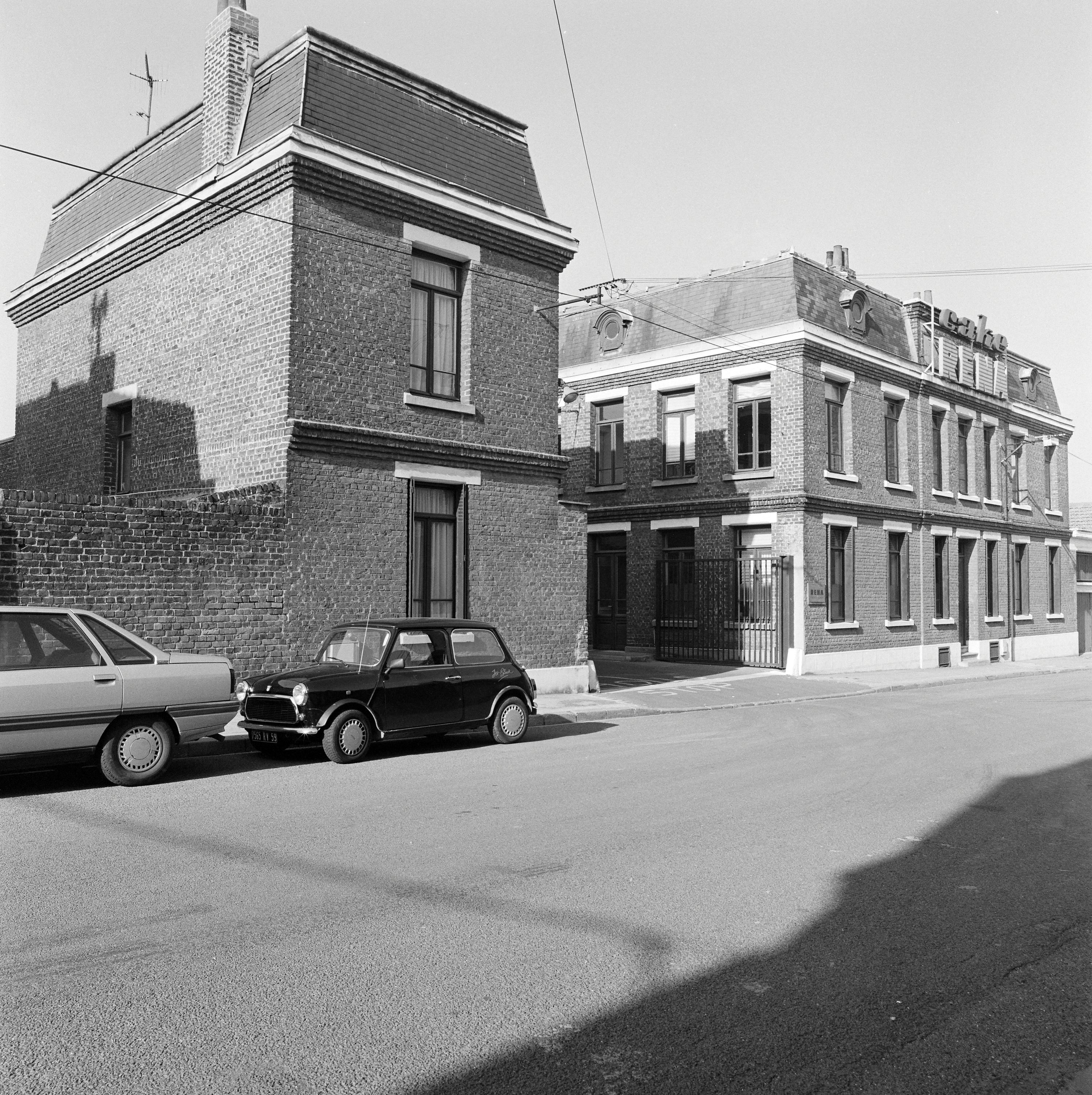 Bureaux, élévation antérieure.