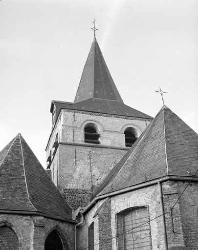 Tour de la croisée, face est.