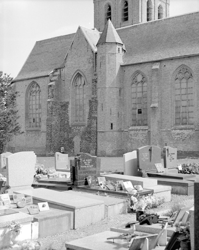 Elévation nord, travée englobant des restes de l'ancien transept roman.