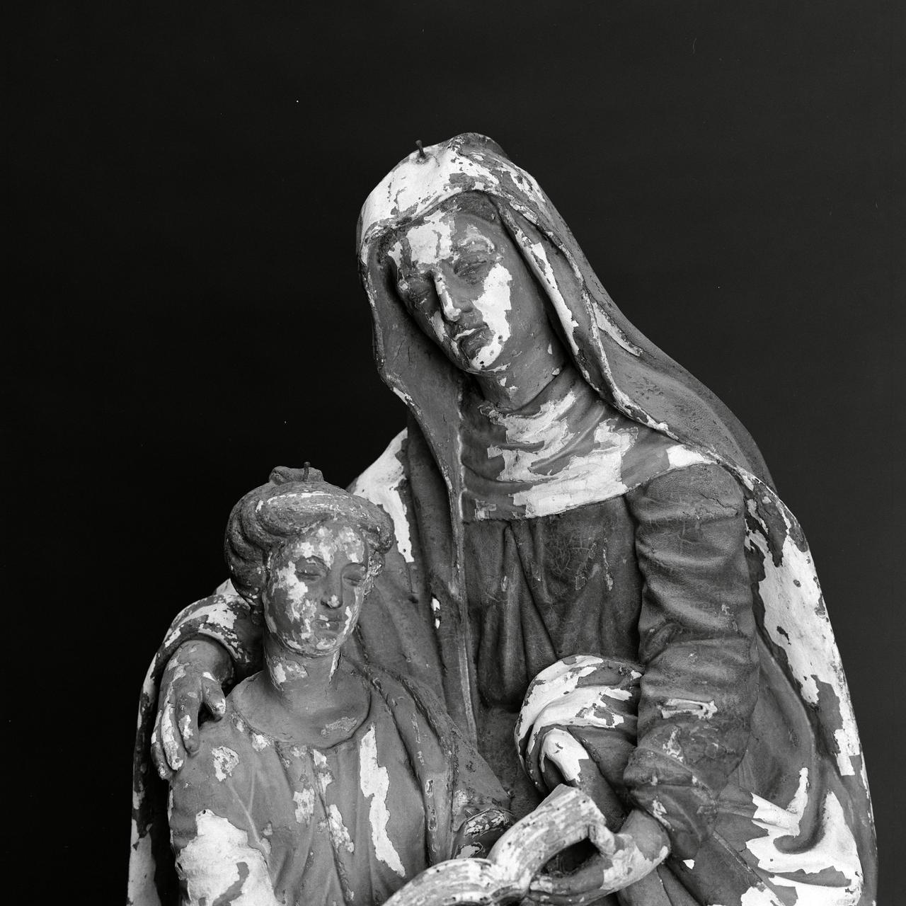 Les visages : détail.