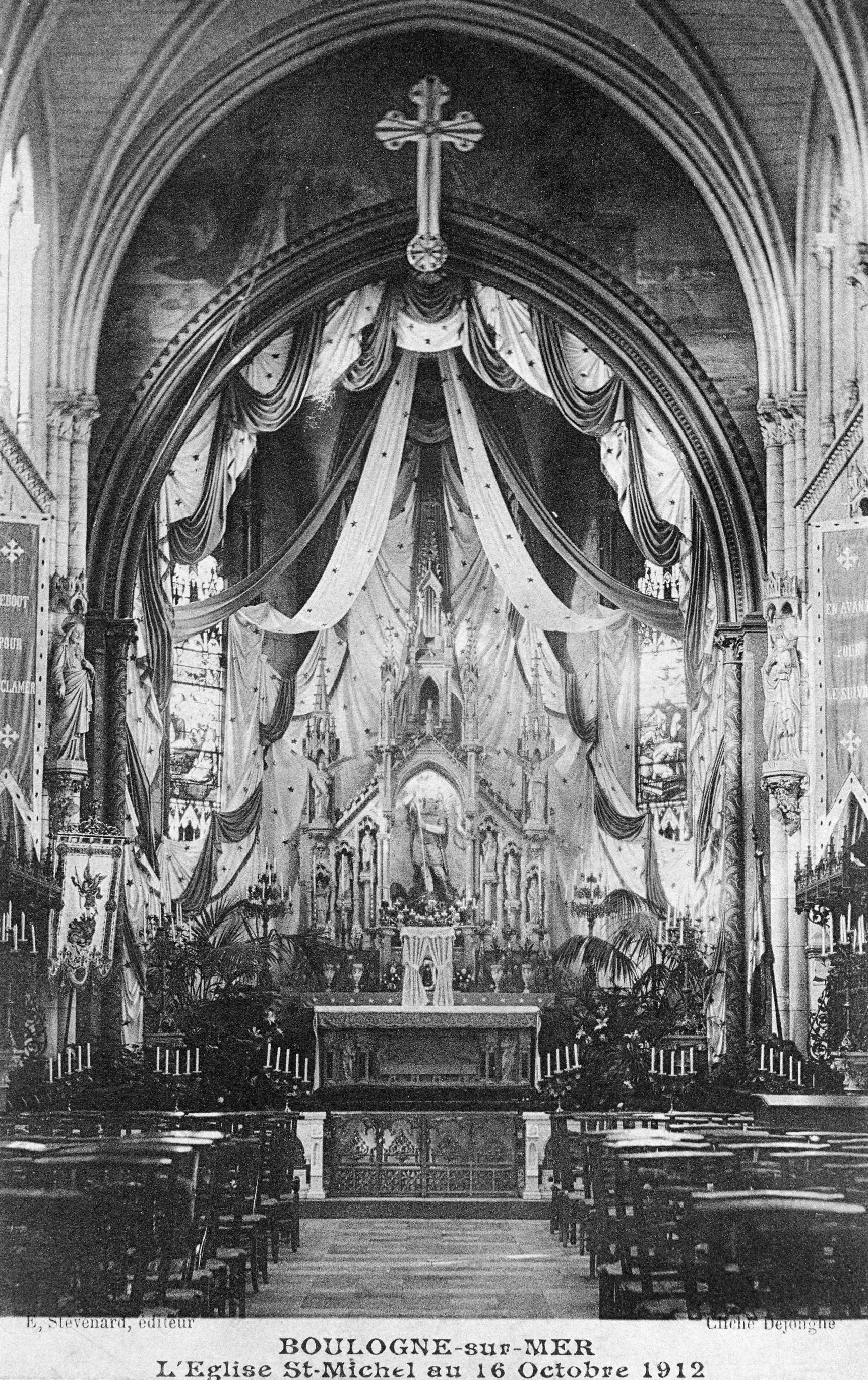 Choeur, carte postale. Archives privées.