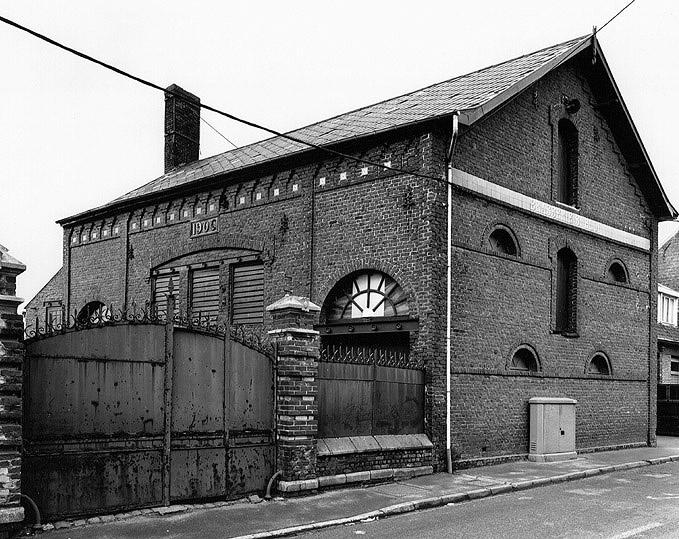Atelier de fabrication, entrée de la brasserie.
