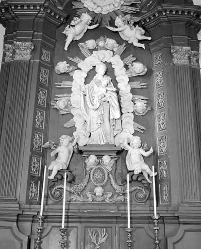 Détail du groupe sculpté de l'apothéose de la Vierge.