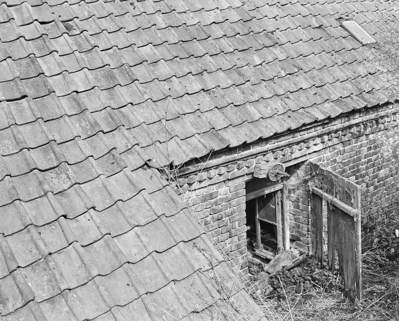 Ouverture sur le bâtiment d'eau. 