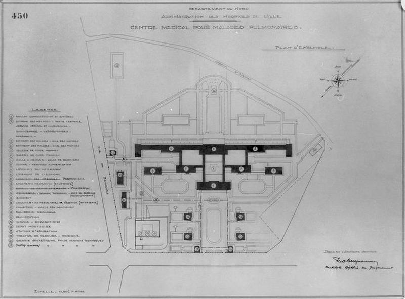Projet de construction par l'architecte Deregnaucourt, plan masse général sur le site d'implantation définitif appartenant à la commune de Lille avec légende, non daté, vers 1930.
