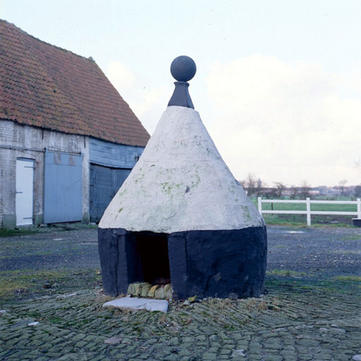 Niche à chien, vue générale.