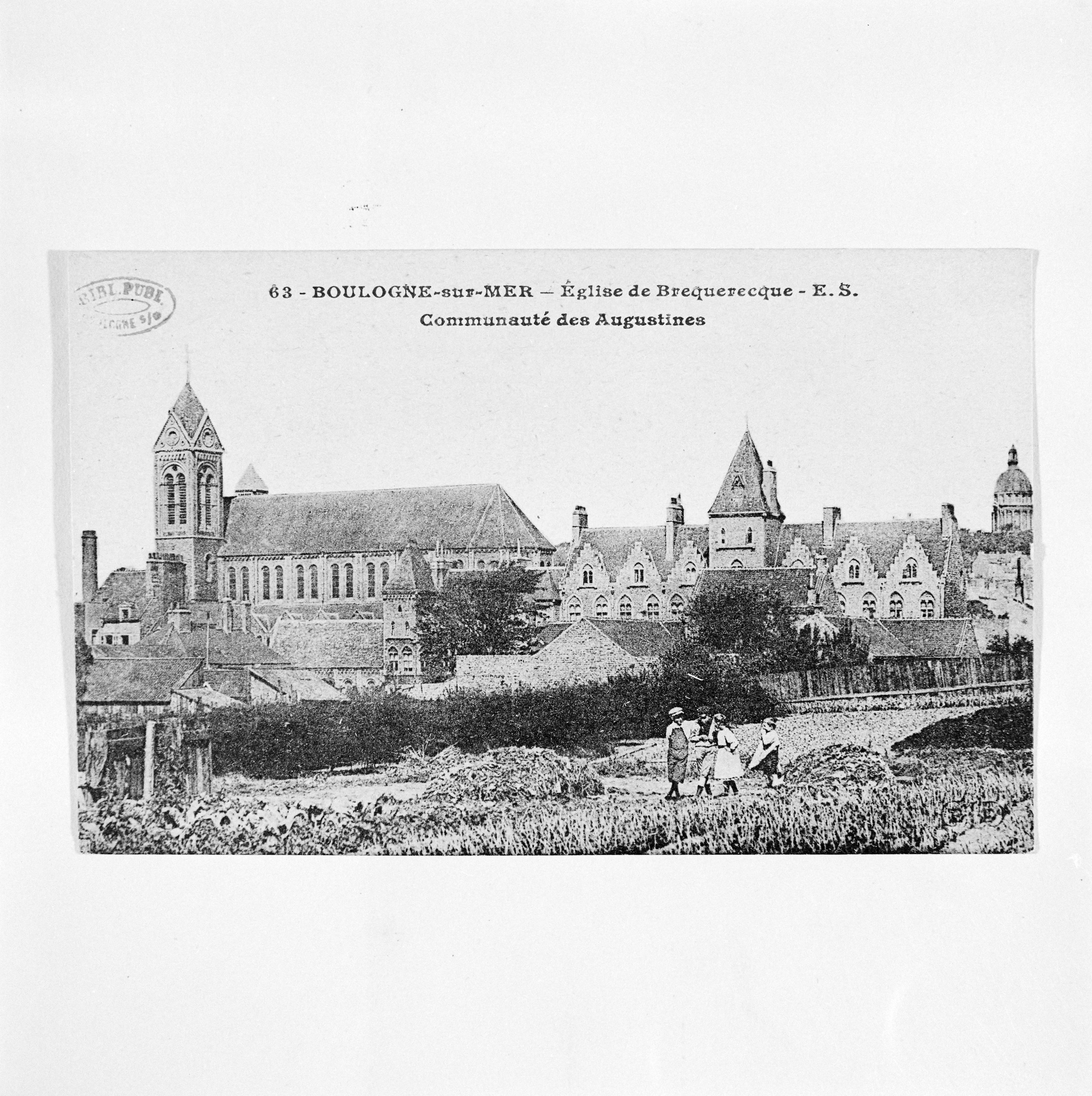 Façade sud, carte postale. B.M. Boulogne-sur-Mer, albums cartes postales.