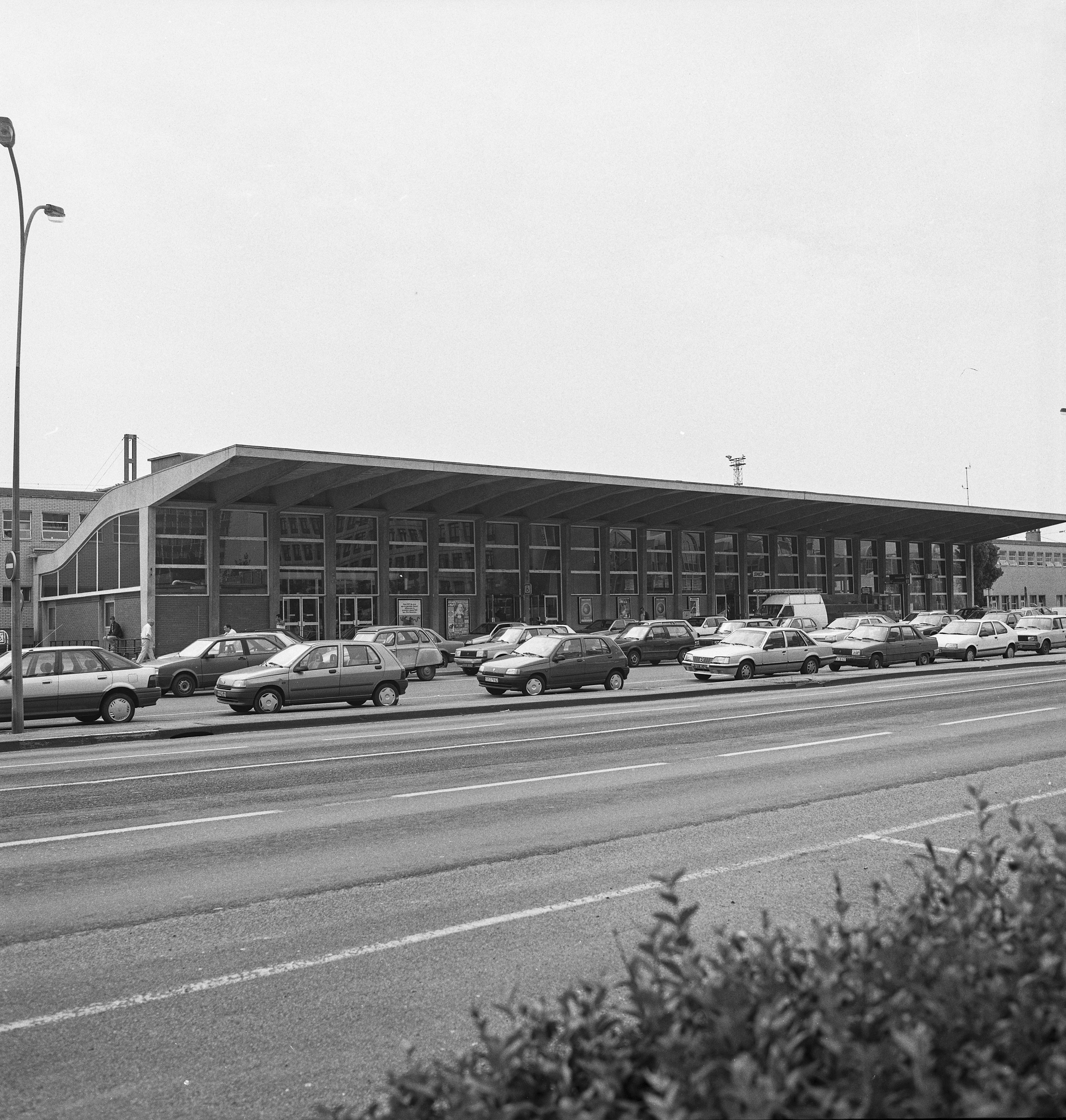 Vue d'angle sud-ouest.