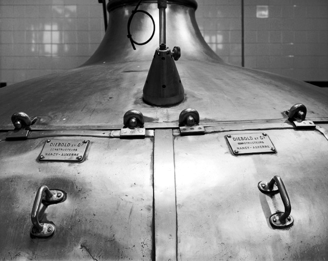 Cuve de brassage, plaque de constructeur.