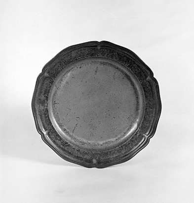 Assiette plate (récipient pour les cendres)