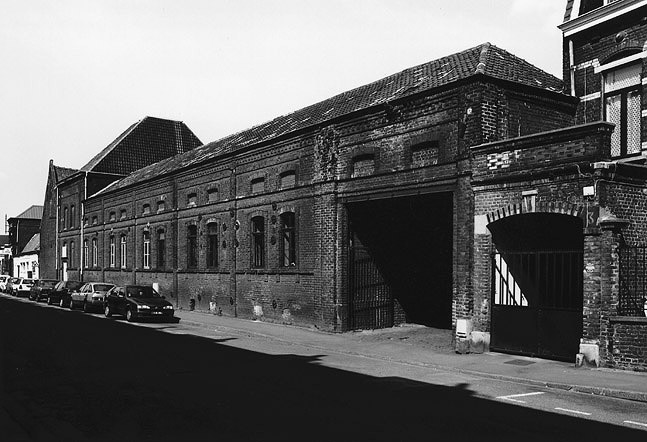 Vue générale sur rue, côté malterie.
