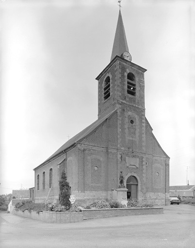 Vue générale de trois-quarts.