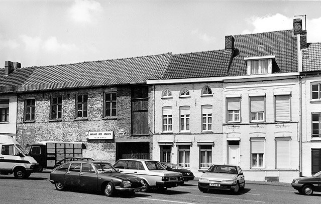 Vue générale sur rue.