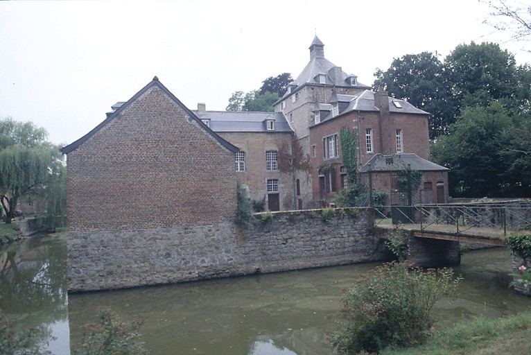 Vue générale postérieure du château (nord-est).