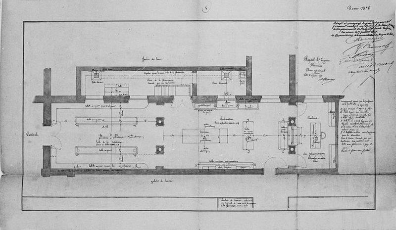 Pharmacie, plan de distribution par l'architecte Auguste Mourcou, daté de juin 1877.