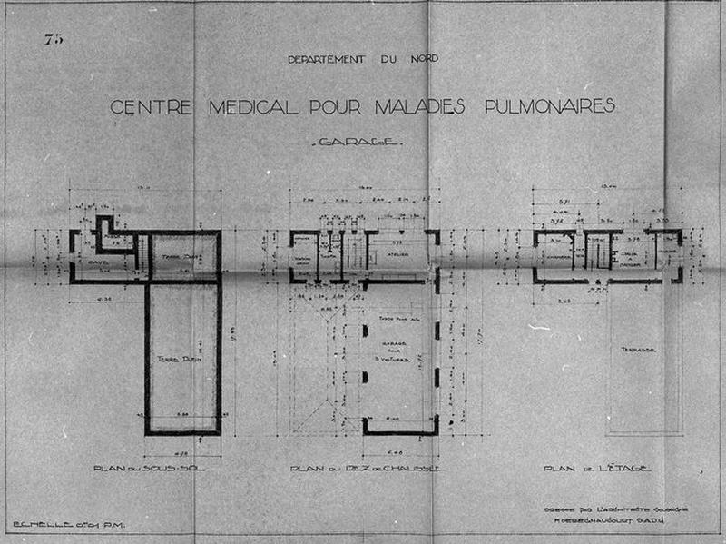 Projet de construction par l'architecte Deregnaucourt, bâtiment annexe isolé abritant la remise pour les voitures et l'atelier, plan de distribution du rez-de-chaussée et du 1er étage, 1932.