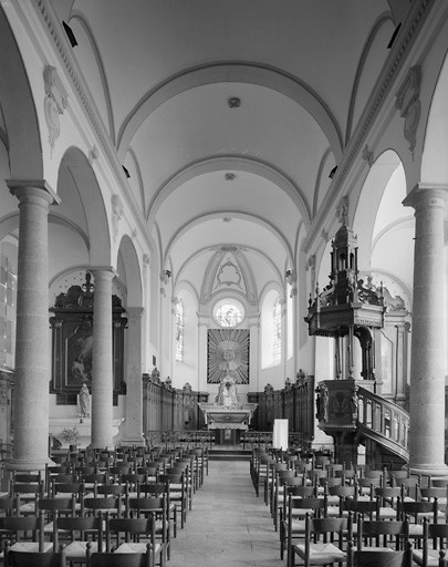 Vue générale intérieure, vers le choeur.