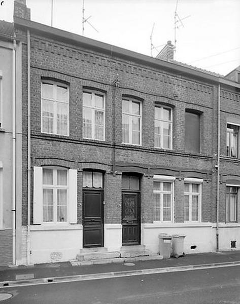 Rang sud-est : maisons n° 10 et 12.