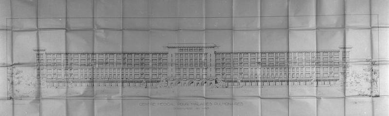 Projet de construction par l'architecte Deregnaucourt, bâtiment principal d'hospitalisation, façade méridionale, 1932.
