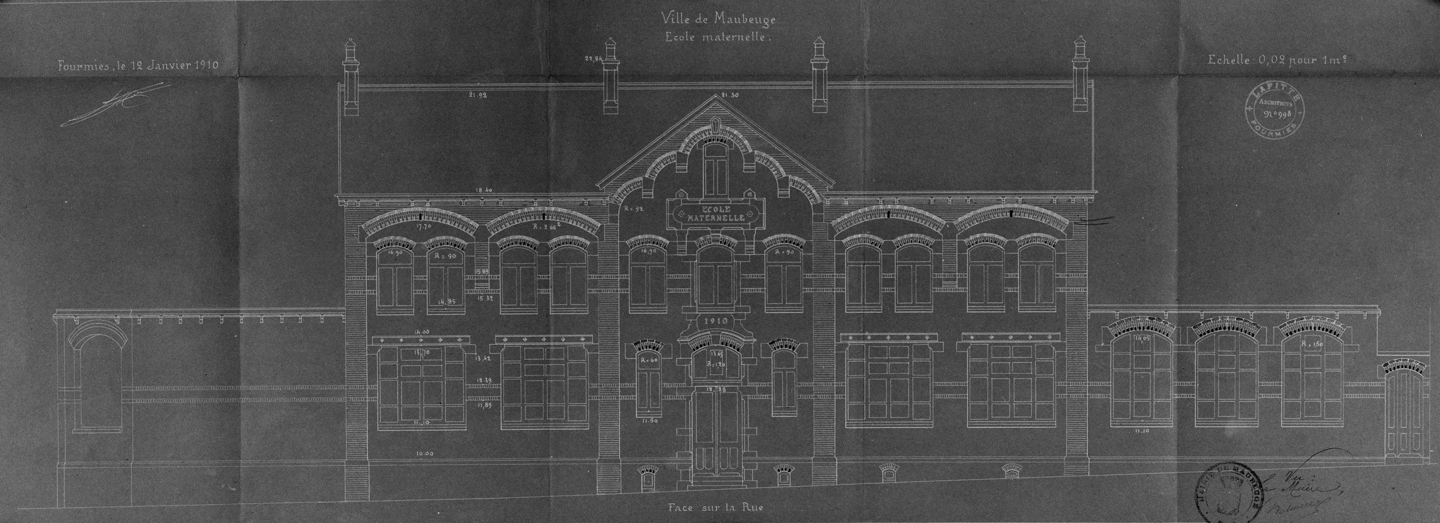 Élévation sur rue de l'école maternelle par Jean Lafitte (1853-1928) (architecte), 12 janvier 1910 (AD Nord, série O ; 396/203).